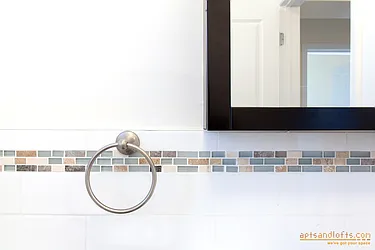Rented by aptsandlofts.com