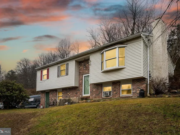 565 Hill Church Rd, Boyertown, PA 19512