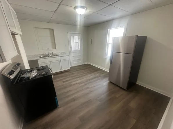 2902 S 19th, 2902 S 19th St, Saint Joseph, MO 64503