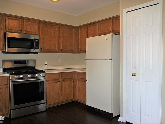 5th image of 44079 Leeland Dr