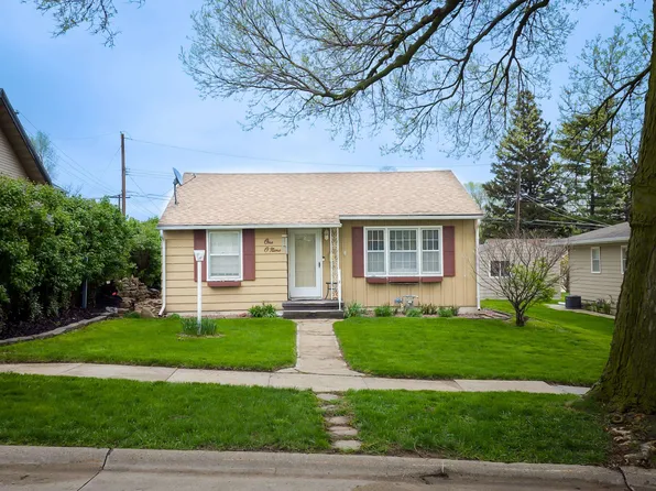 109 S 15th St, Norfolk, NE 68701