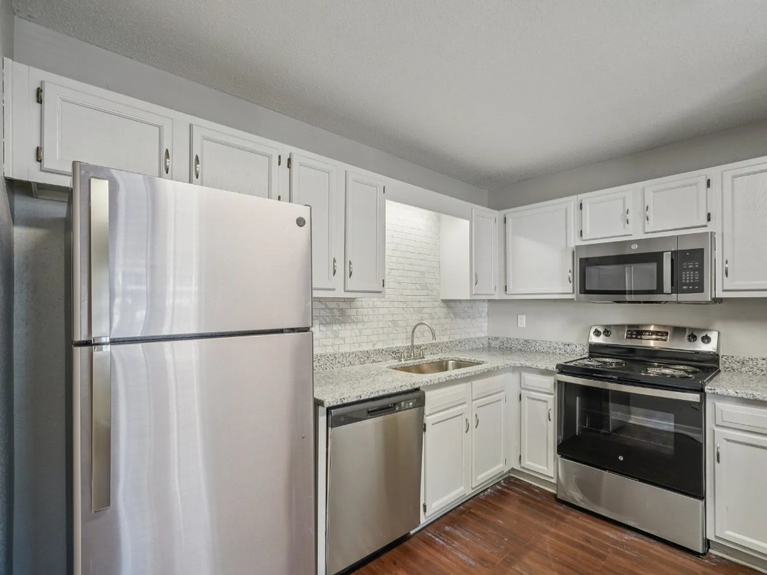 Ridge View Apartments — Photo 2