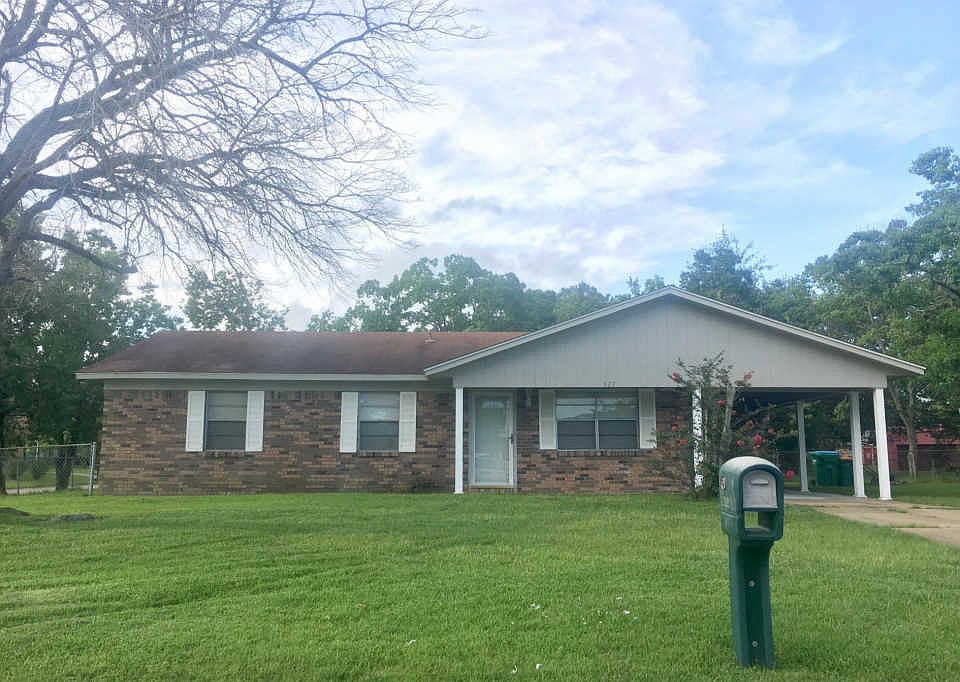 1st image of 327 Barkwood Cir #D