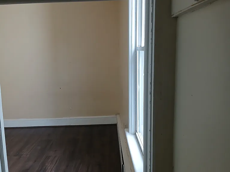 139 N Clinton St #2 — Photo 21