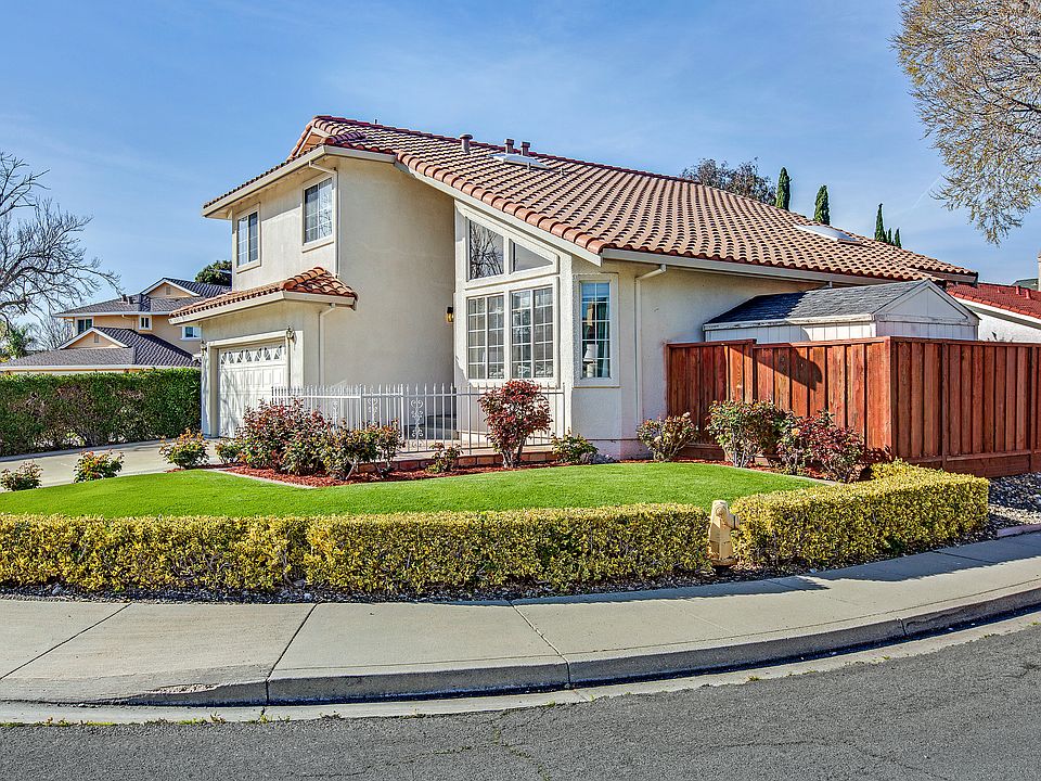 1st image of 639 Mercado Ct