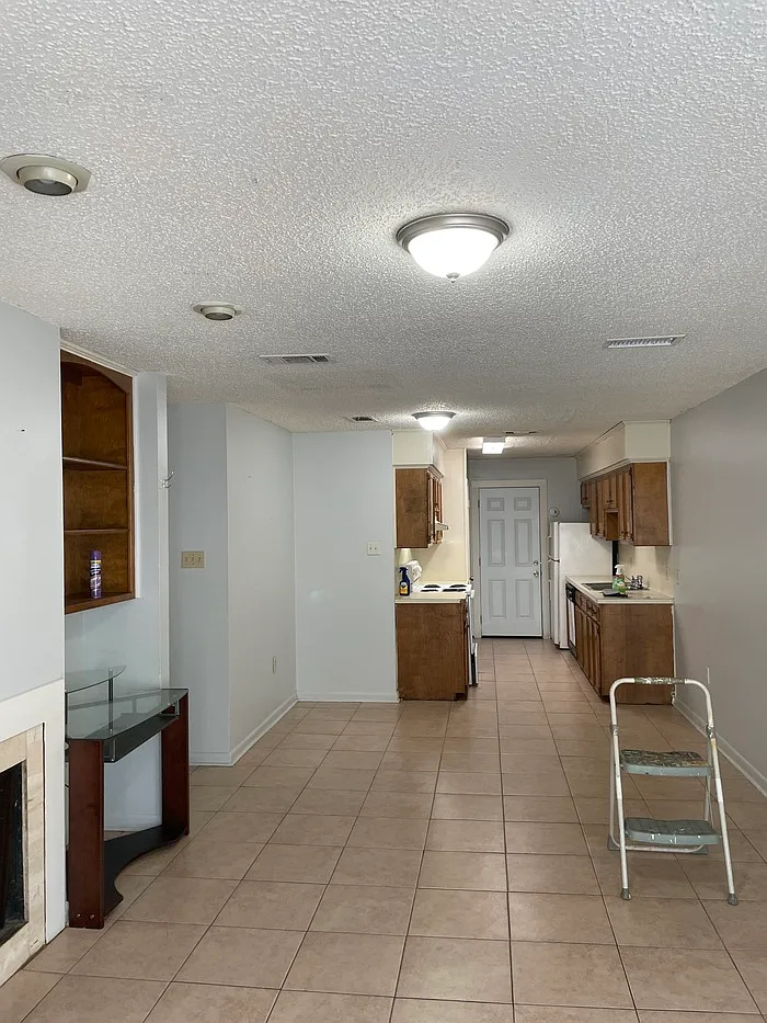 2 bed, 1.5 bath, $795 — Photo 1