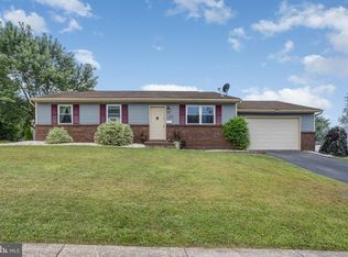 3756 Fox Chase Dr, Dover, PA 17315