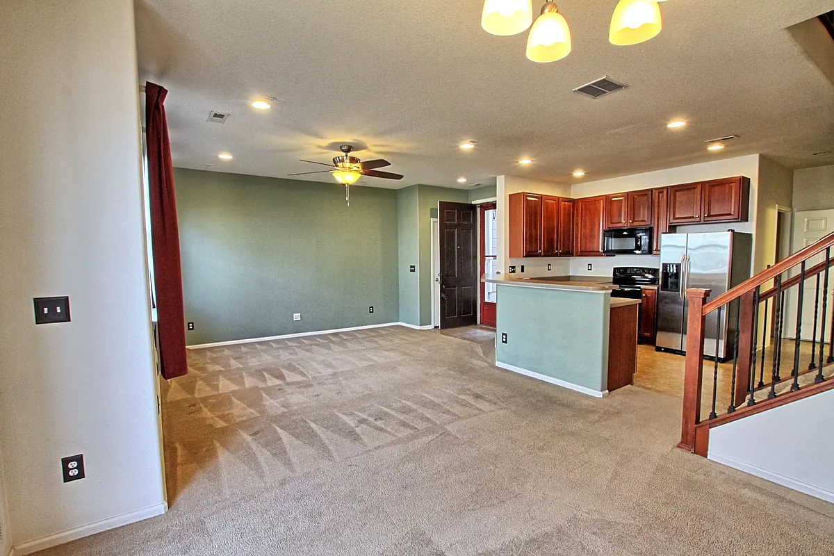 Building Photo - 17201 Lark Water Ln #C