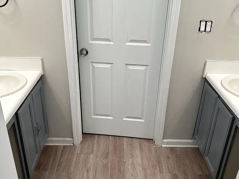 200 Westridge Dr #207 — Photo 6