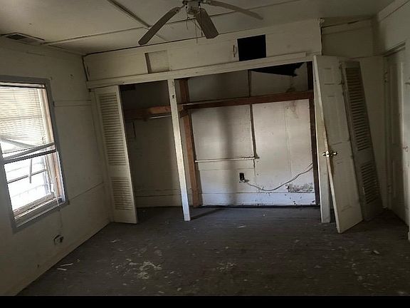4th image of 3043 Sax Rd