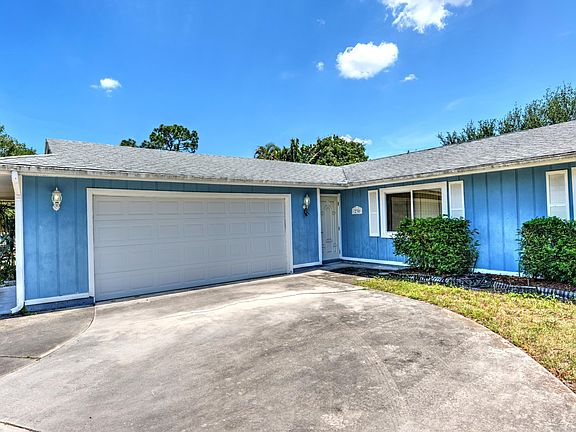 5th image of 230 SW Starflower Ave