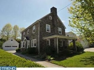 389 Sugartown Rd, Wayne, PA 19087