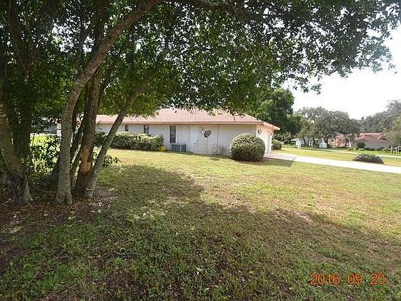2nd image of 9820 Fairway Cir