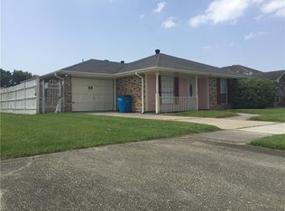 2808 Lakewood Dr, Violet, LA 70092