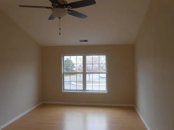 868 Pembrook Ct, Carol Stream, IL 60188