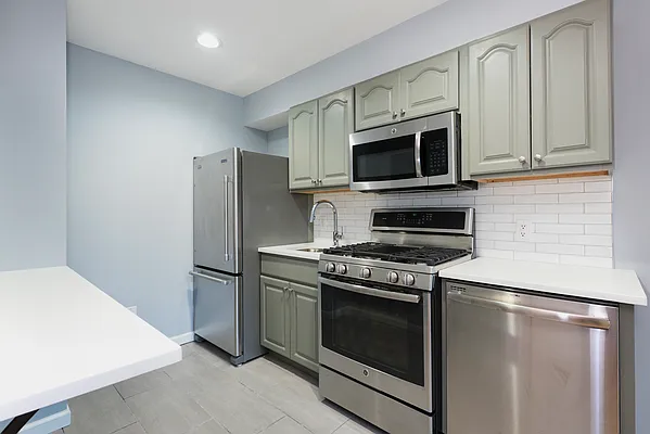 Rented by Bold New York | media 19