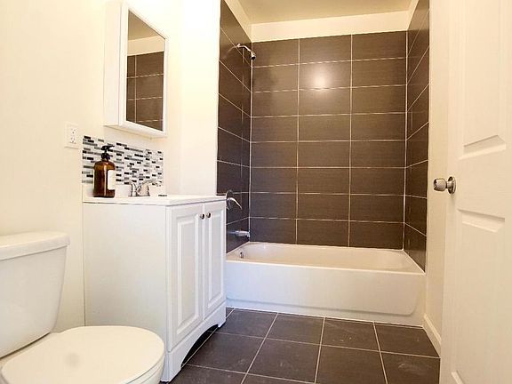 5th image of 1674 Park Ave APT 5C