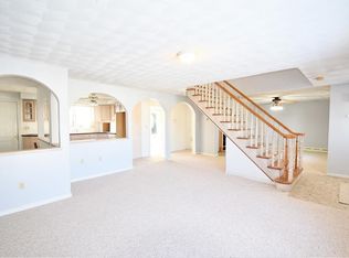 15 Cypress Ave, Tiverton, RI 02878