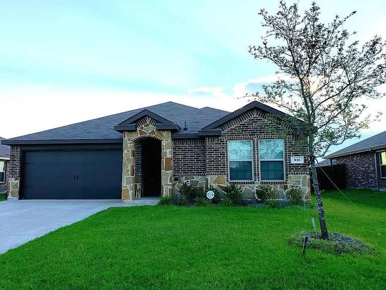 810 Turnbuckle Ct — Photo 1