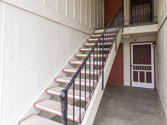 3rd image of 3101 W John Day Ave APT C105