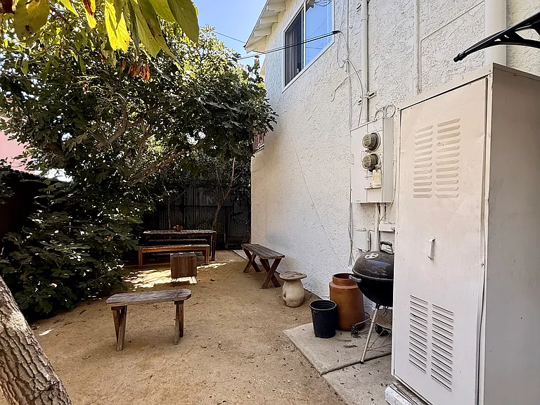 1572 S Ridgeley Dr #1/2 — Photo 34