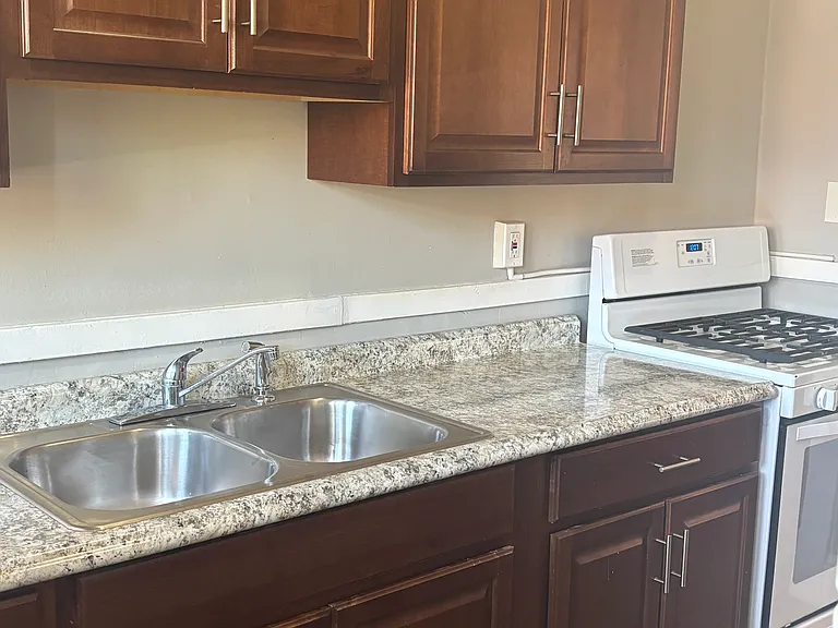 15108 Clifton Blvd #3 — Photo 1