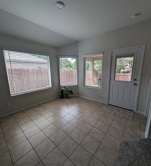 8244 Brashear Trl — Photo 17