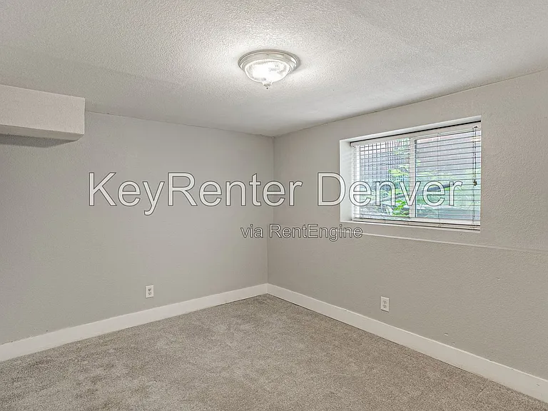 945 N Washington St #100 — Photo 9