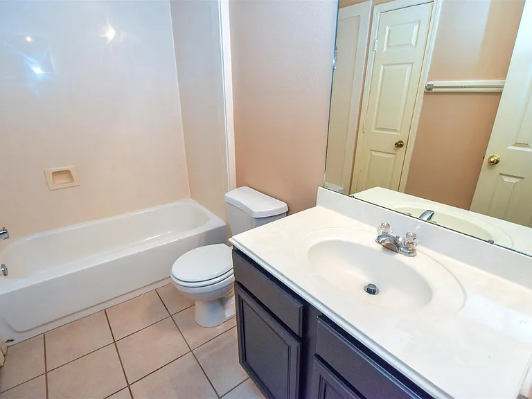7215 Kransburg Ranch Dr — Photo 20