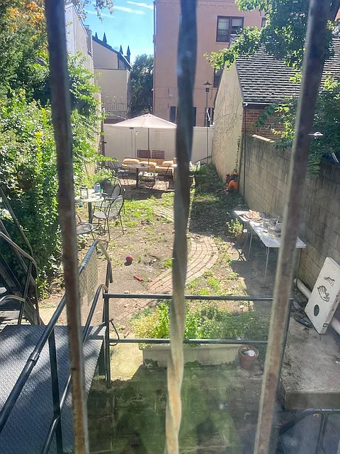 1 bed, 400 sqft, $1,250 — Photo 2