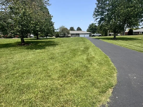 101 Knob Cir, Hendersonville, TN 37075