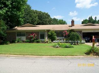 2410 Villa Dr, Ozark, AR 72949
