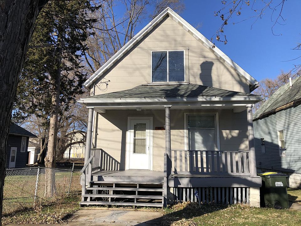 1st image of 69 E 136th St
