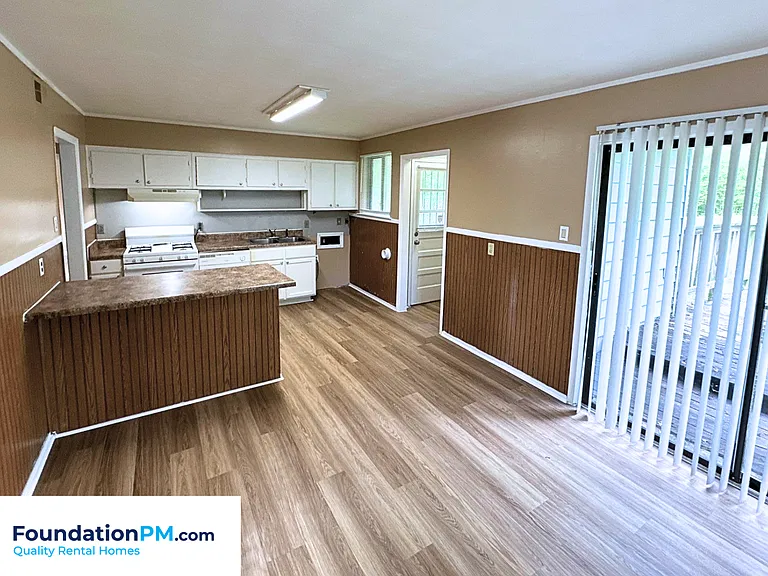 3550 Pueblo Ave — Photo 3