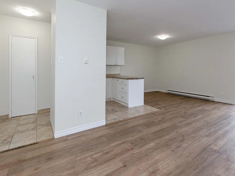 880 Colborne Rd — Photo 8