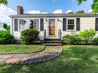 15 Ideal Ct, Warwick, RI 02818