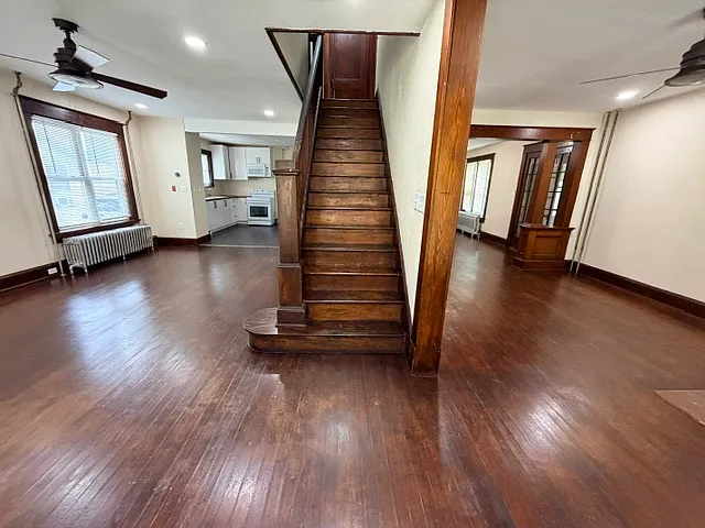 3 bed, 2800 sqft, $2,300 — Photo 3