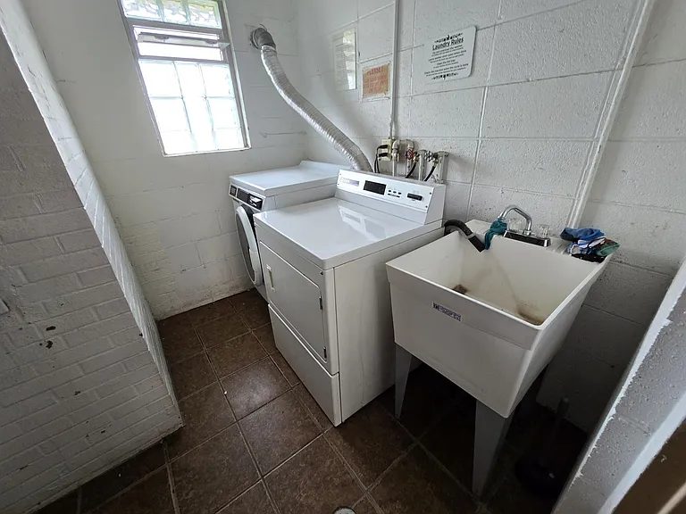 4820 Lee Rd #B15 — Photo 11