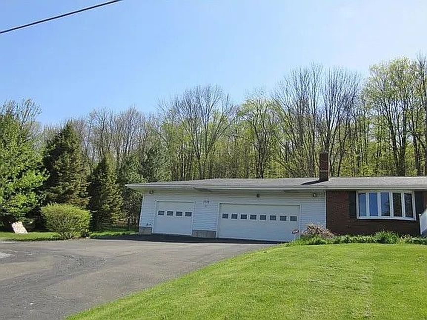 1516 Quaker Lake Rd - Property Image