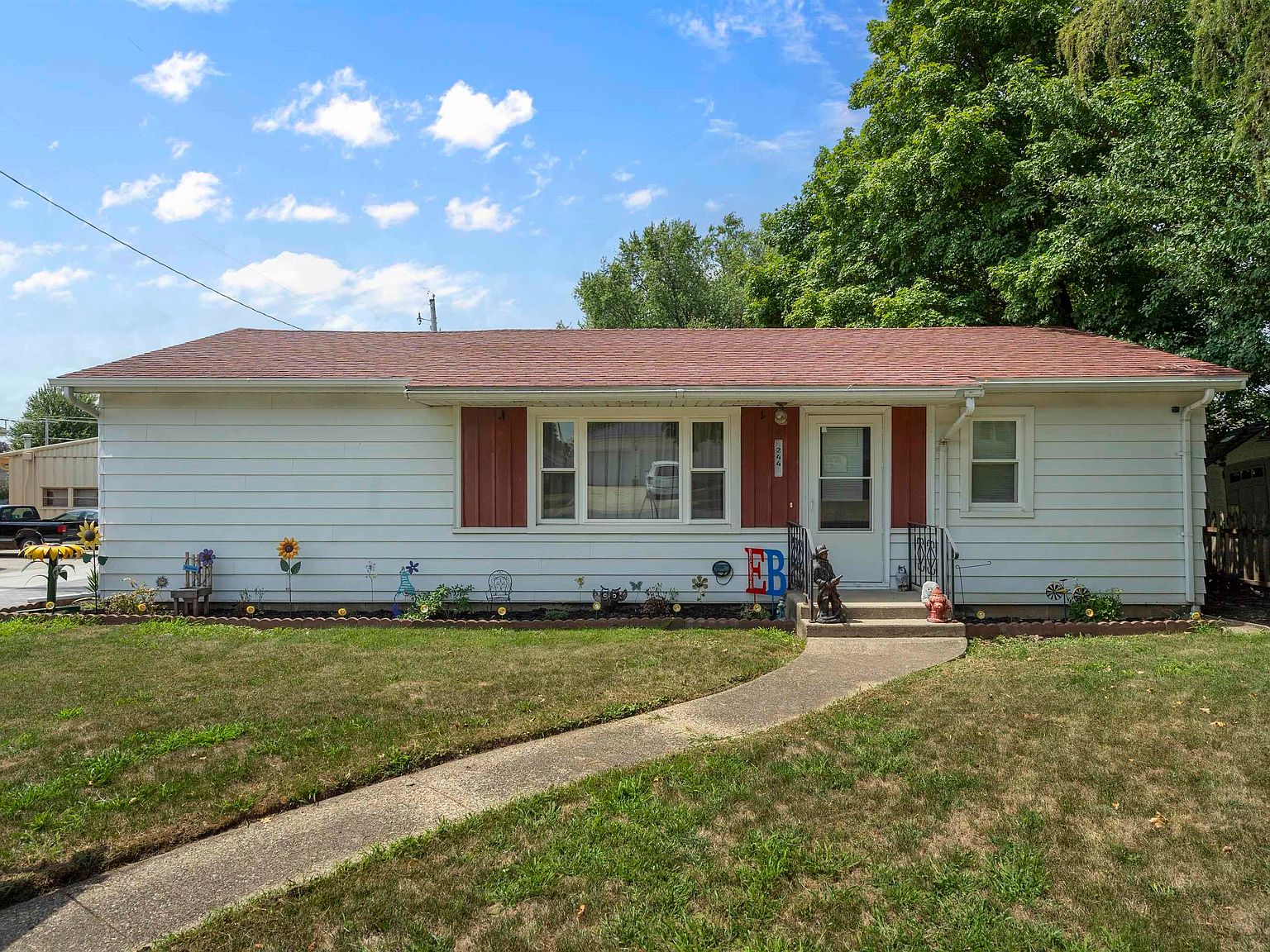 244 3rd St N, Winthrop, IA 50682 Zillow