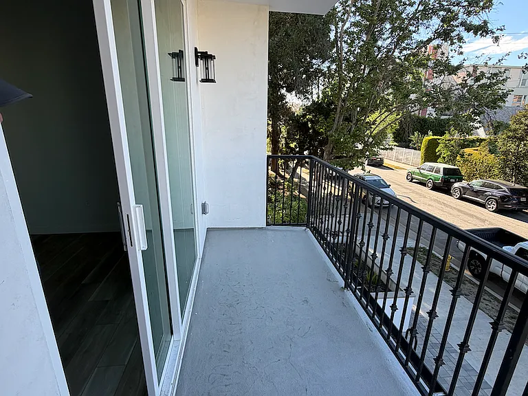 10934 Peach Grove St #201 — Photo 8