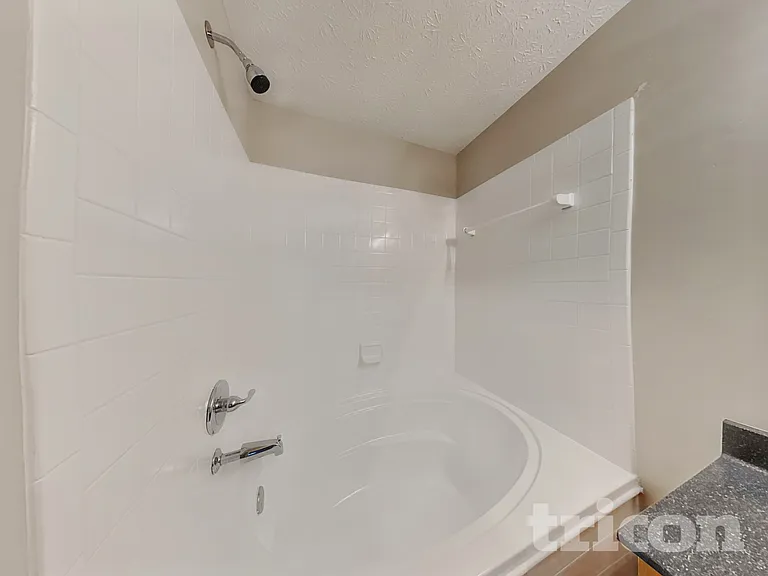 6804 Smithfield Blvd — Photo 10