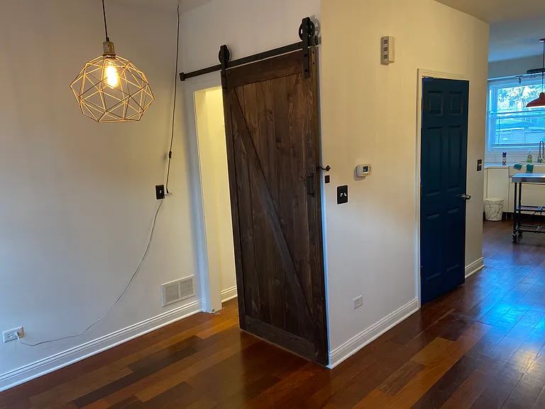 10748 S Champlain Ave — Photo 6