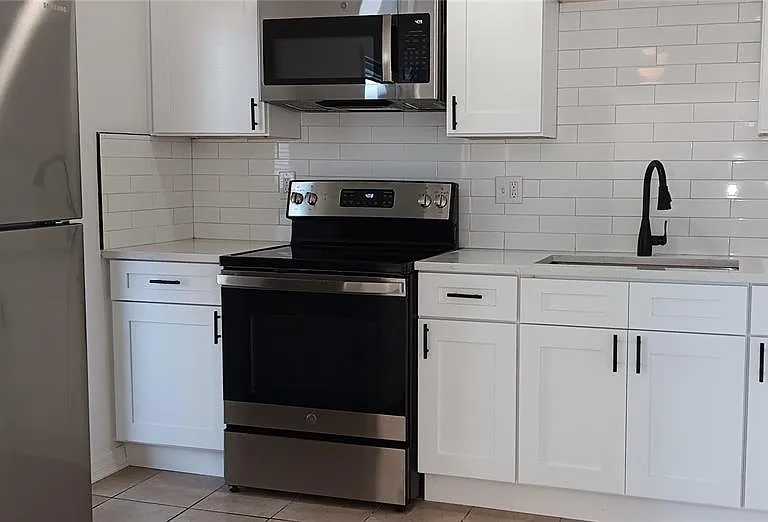 885 Beltrees St #12 — Photo 3
