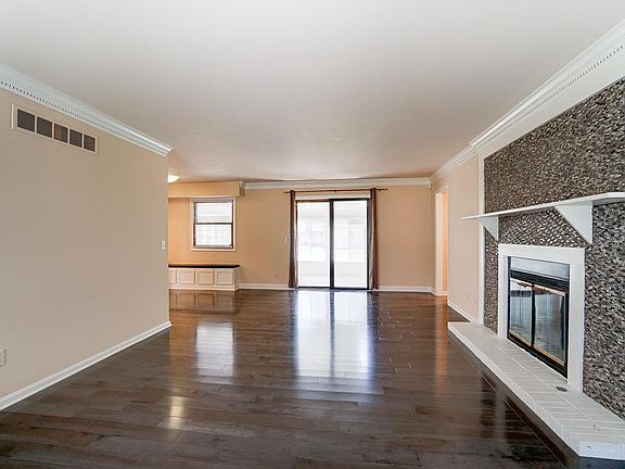 4th image of 10429 Hopewell Hills Dr
