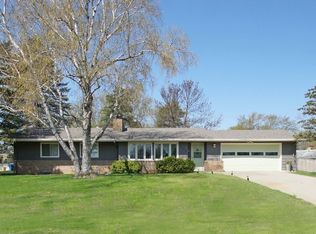 2103 Noble Ave N, Golden Valley, MN 55422