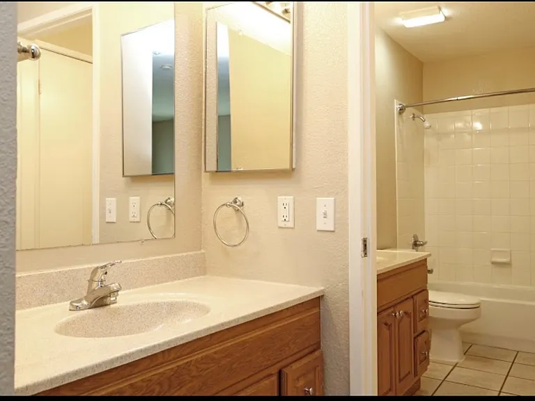 2005 San Jose Dr #117 — Photo 10