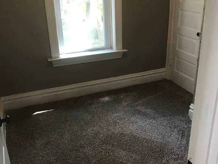 6521 Crest Ave — Photo 8
