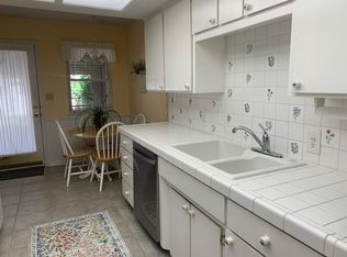 1025 E Thompson Ave, Sapulpa, OK 74066