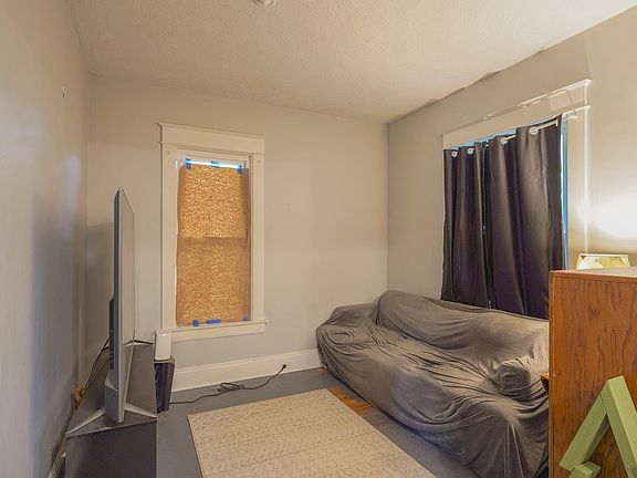 5th image of 1418 N Elmer St